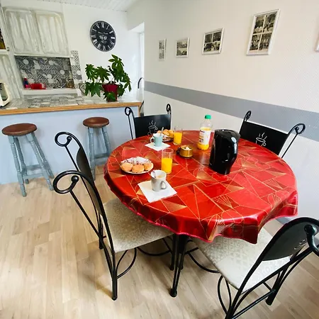 Maison Entière Plein Centre Du Village, La Trappe Casa vacanze *