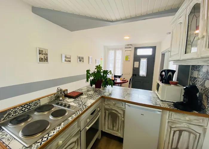 Maison Entière Plein Centre Du Village, La Trappe * Soligny-la-Trappe